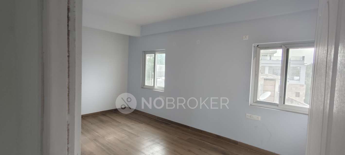 3 BHK Flat In Sterling Zen For Sale  In East Marredpally