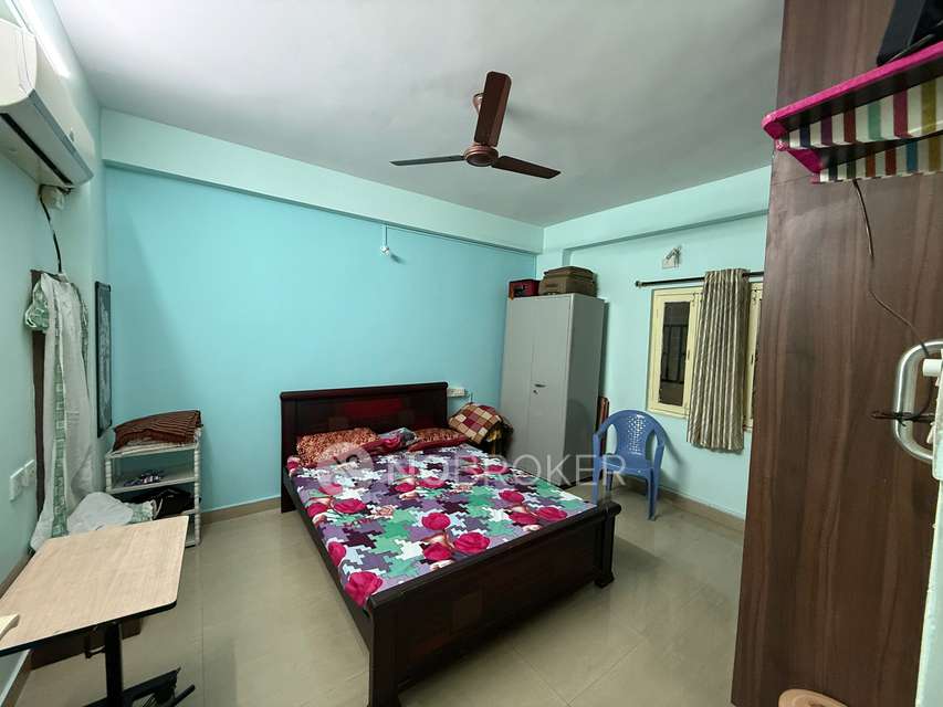 2 BHK Flat In Sai Raghava Residency, Madeenaguda For Sale  In Madeenaguda
