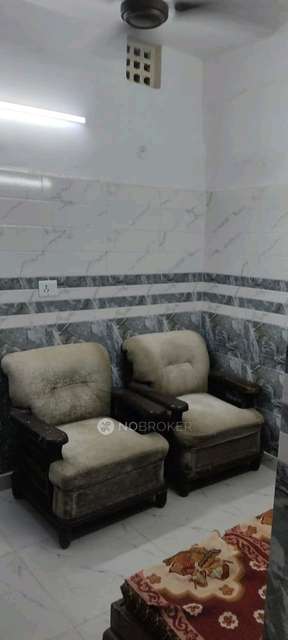 1 BHK Flat In Standalone Buiilding for Rent  In Malka Ganj