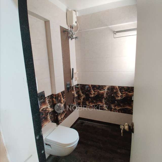 3 BHK Flat In Krishna Heights For Sale  In Malad East