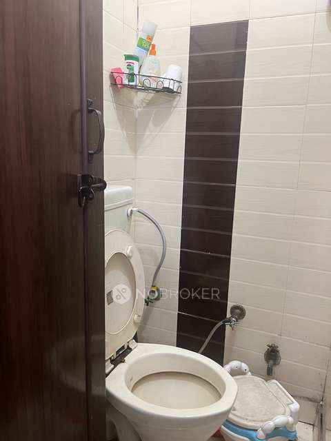 2 BHK Flat In Apartment For Sale  In Moti Nagar