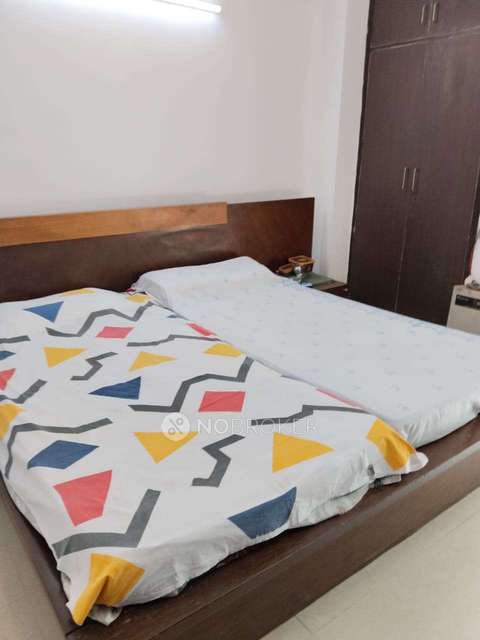 PG for Girls in Sainik Farm