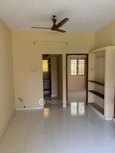 2 BHK Flat In Royal Gardens For Sale  In Royal Garden