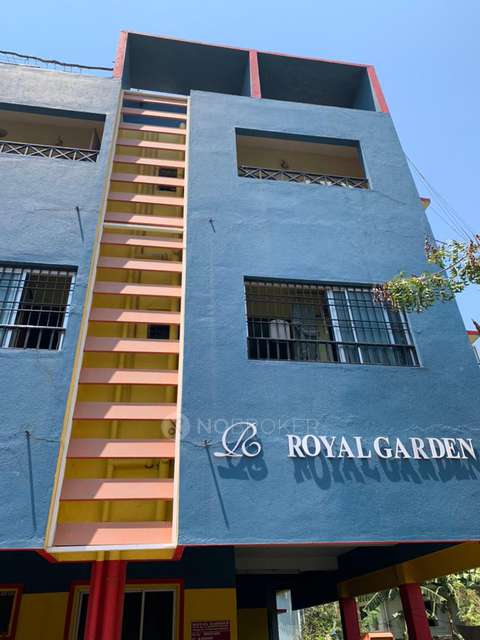 2 BHK Flat In Royal Gardens For Sale  In Royal Garden