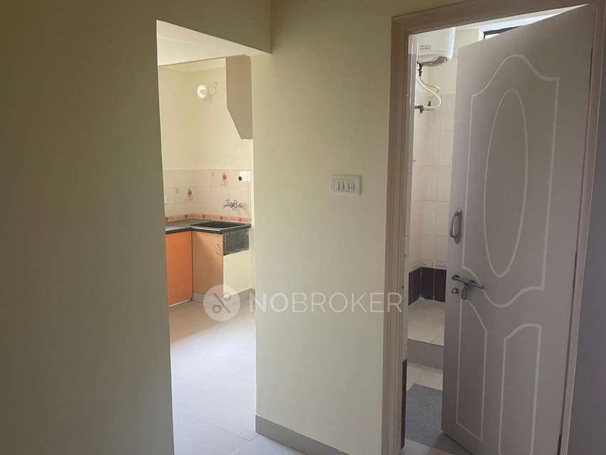 2 BHK Flat In Pyramid Pinnacle, J. P. Nagar For Sale  In J. P. Nagar
