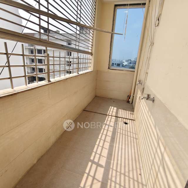 3 BHK Flat In Sai Brundavanam Apartment For Sale  In Vivekanand Nagar, Sahara Estate