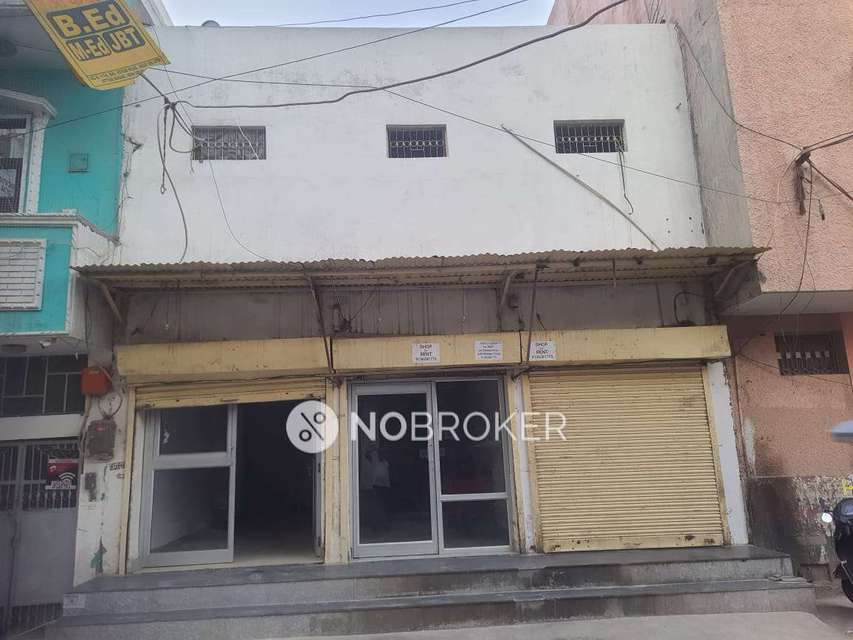 Shop in Mohan Garden, Delhi for sale 