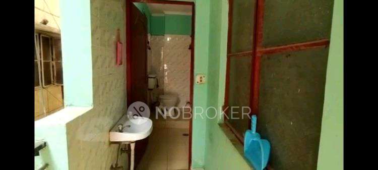 1 BHK Flat In Ap For Sale  In Sat Nagar, Karol Bagh
