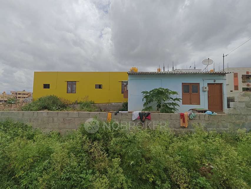 Plot For Sale  In Vaderahalli