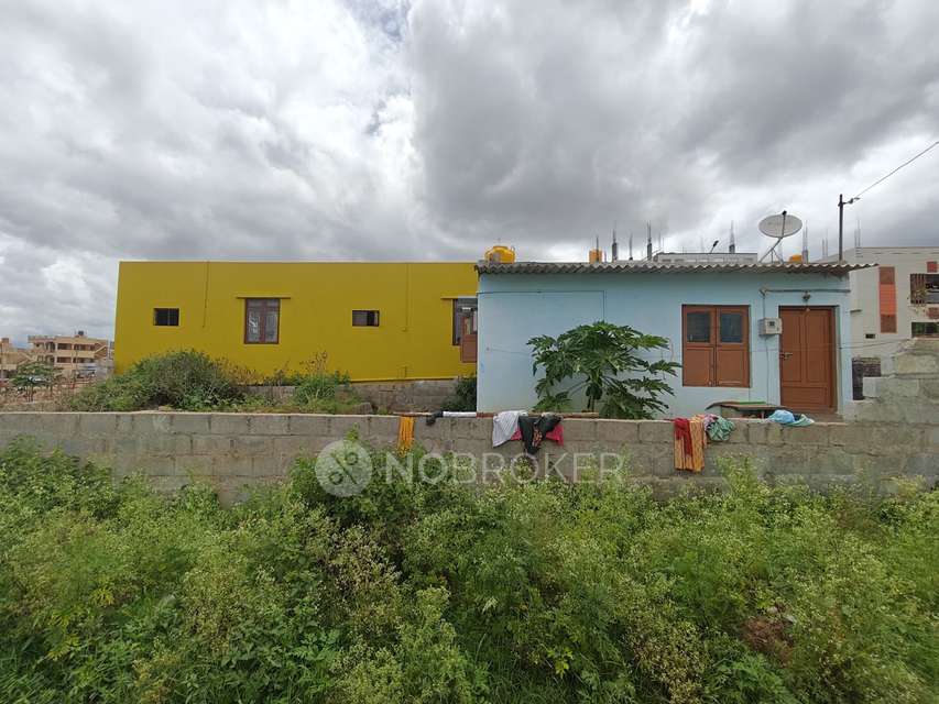 Plot For Sale  In Vaderahalli