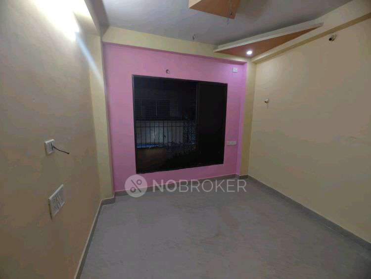 2 BHK Flat In Aanand Mitra 1 Co-op Soc  for Rent  In Kandivali West