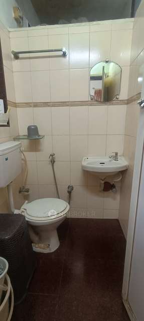 2 BHK Flat In Maheshwar Darshan Apartment For Sale  In Santacruz West