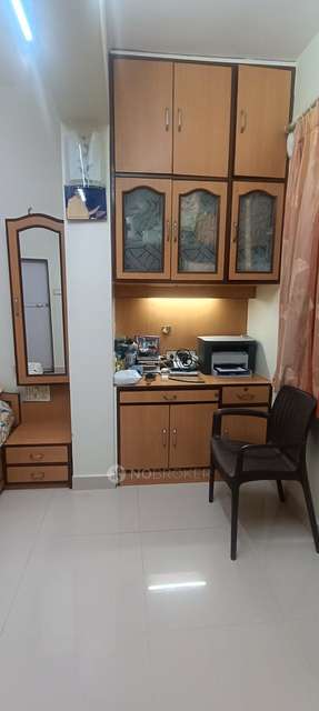 2 BHK Flat In Maheshwar Darshan Apartment For Sale  In Santacruz West