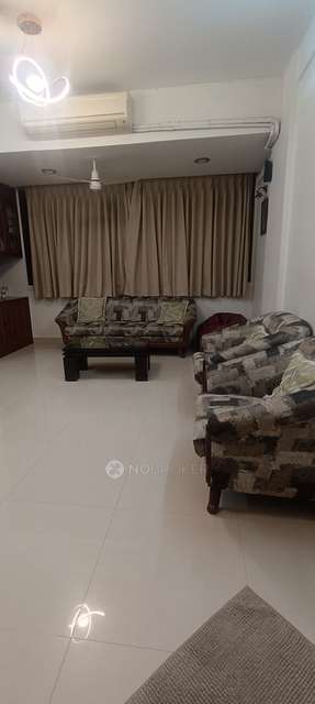 2 BHK Flat In Maheshwar Darshan Apartment For Sale  In Santacruz West