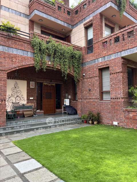 Office Space in 15a, Noida for Rent 