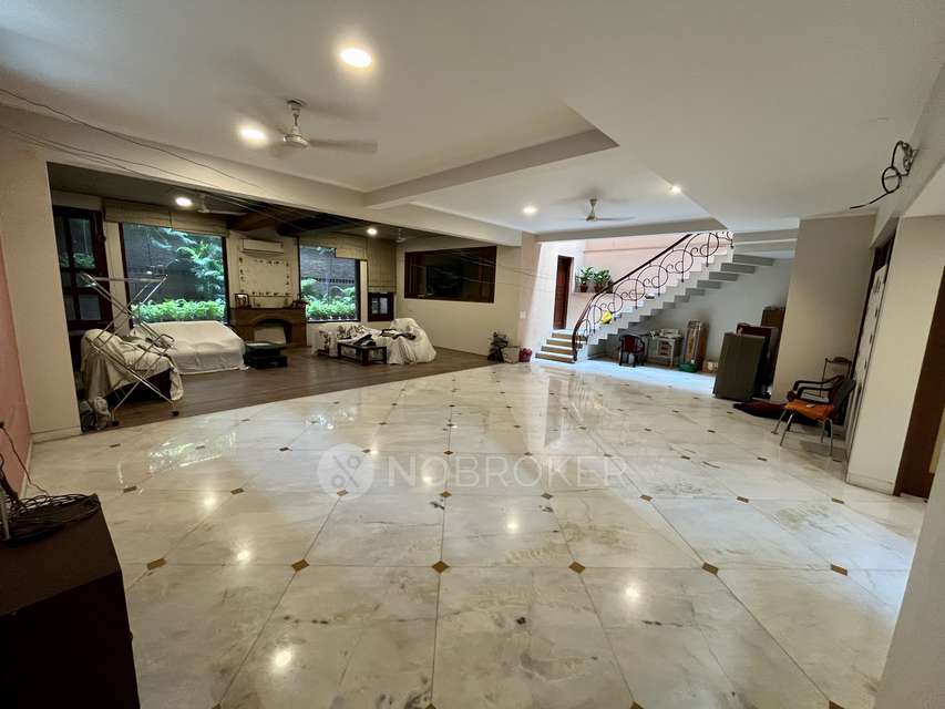 Office Space in 15a, Noida for Rent 