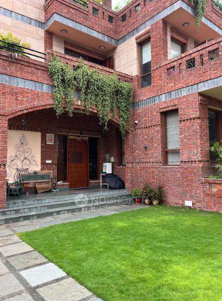 Office Space in 15a, Noida for Rent 