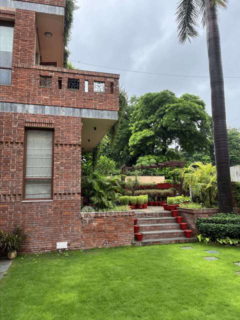 Office Space in 15a, Noida for Rent 