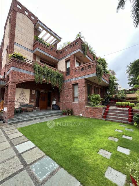 Office Space in 15a, Noida for Rent 