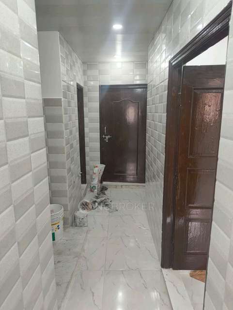 3 BHK Flat In Hussain&#39;s For Sale  In Lal Kuan Bazar