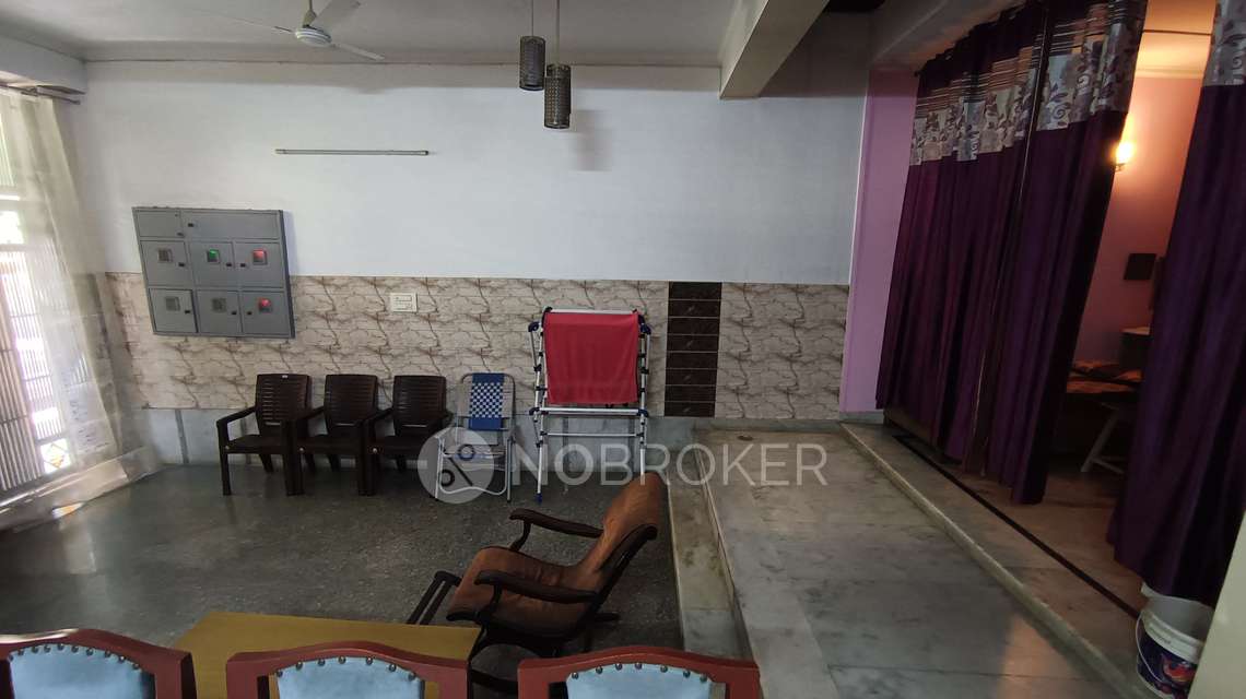 3 BHK Flat for Rent  In Nangal Raya D Block Janakpuri