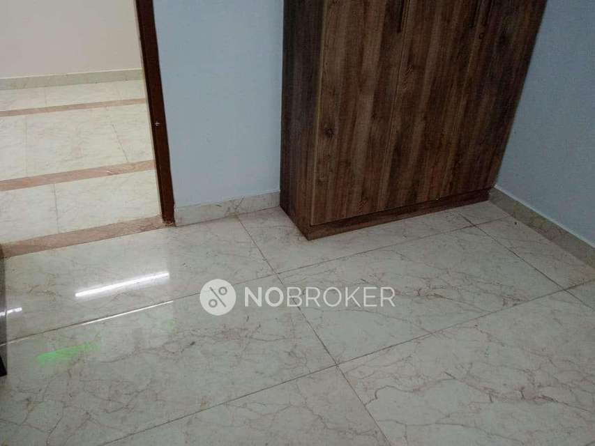 4+ BHK Flat In Standalone Building  For Sale  In Bommanahalli