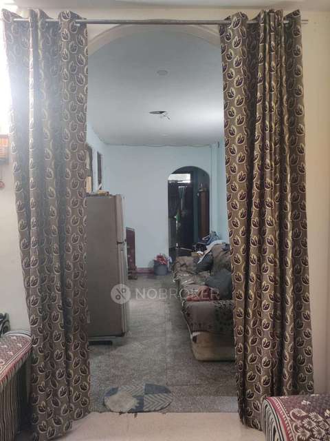 4+ BHK Flat For Sale  In Laxmi Nagar