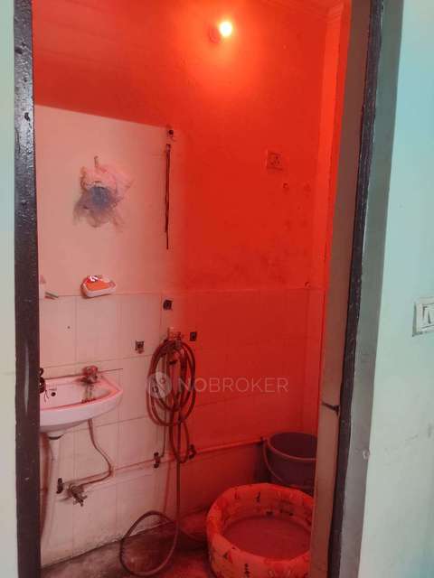 4+ BHK Flat For Sale  In Laxmi Nagar