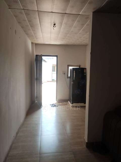 4+ BHK Flat For Sale  In Laxmi Nagar