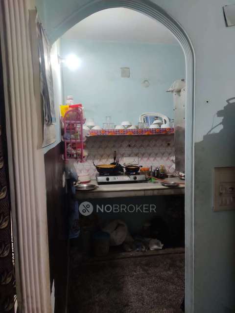 4+ BHK Flat For Sale  In Laxmi Nagar