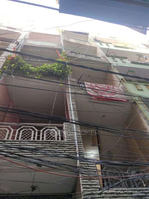 4+ BHK Flat For Sale  In Laxmi Nagar