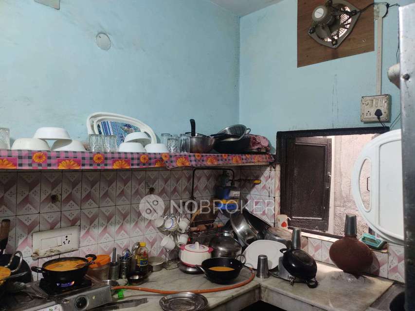 4+ BHK Flat For Sale  In Laxmi Nagar