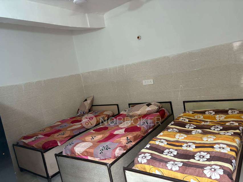 PG for Boys in Knowledge Park 1