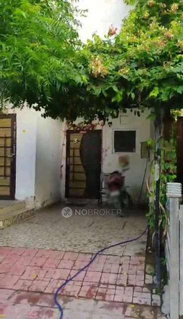 4 BHK House For Sale  In Paramount Golf Foreste