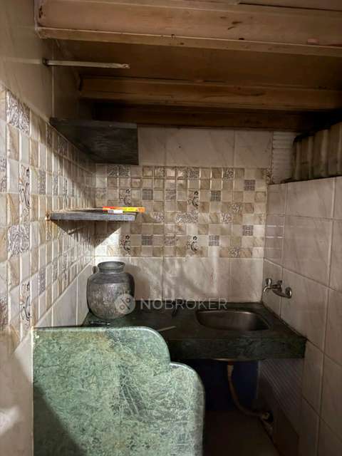 1 RK Flat In Vikhroli East Tagore Nagar Group No 2 for Rent  In Jai Ambe Jai Bhavani Chawl Number 1, Lal Singh Chauhan Marg, Hariyali Nagar, Tagore Nagar, Vikhroli, Mumbai, Maharashtra 400083, India