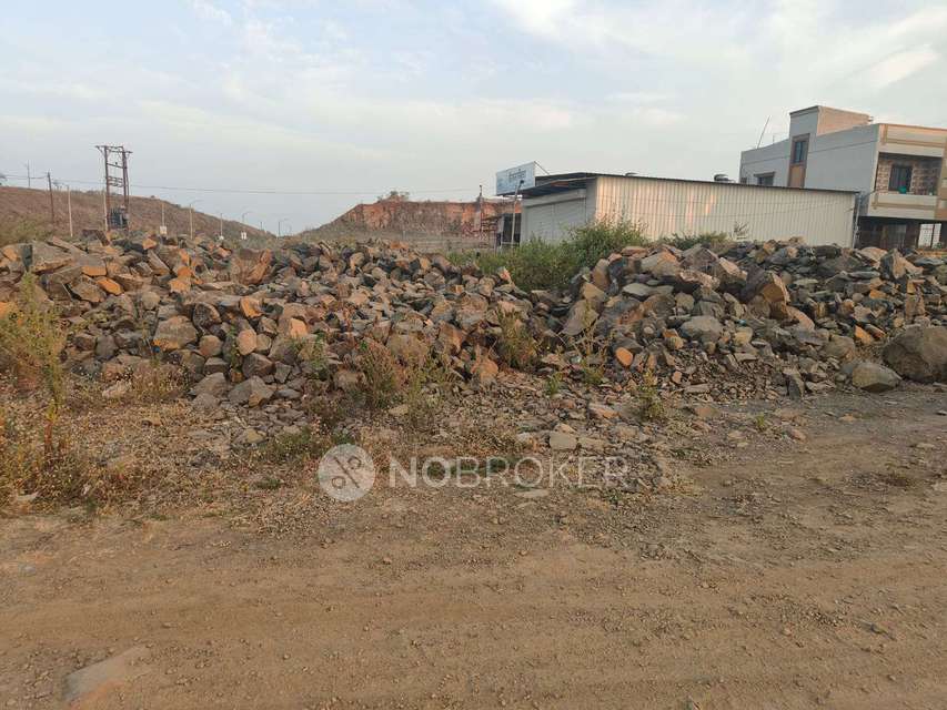 Plot For Sale  In Charholi Budruk