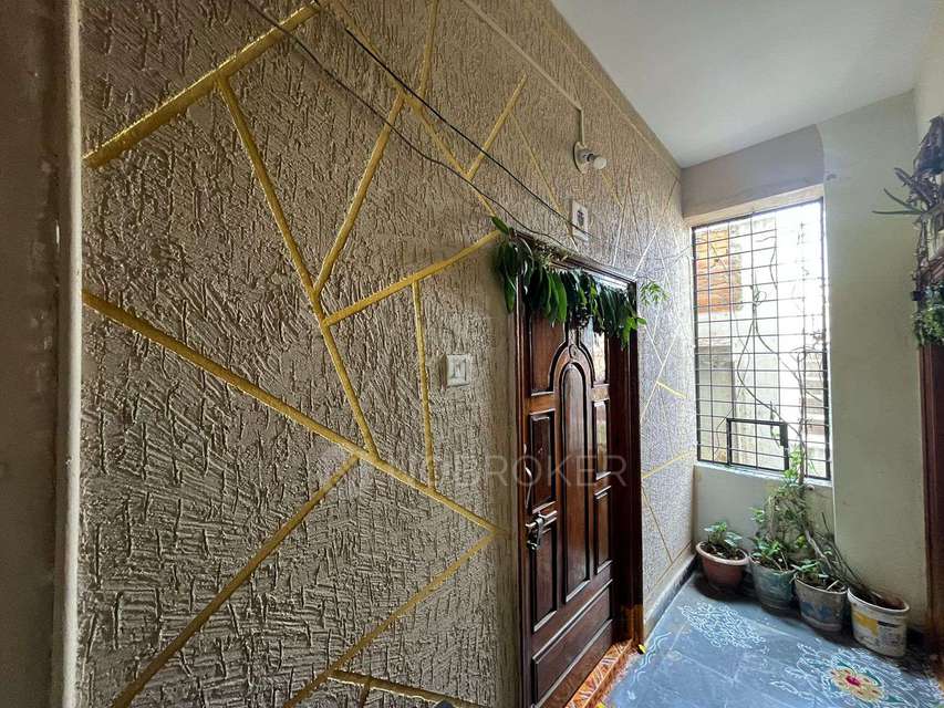 2 BHK Flat In Sri Laxmi Nivas Apartment For Sale  In Dilsukhnagar