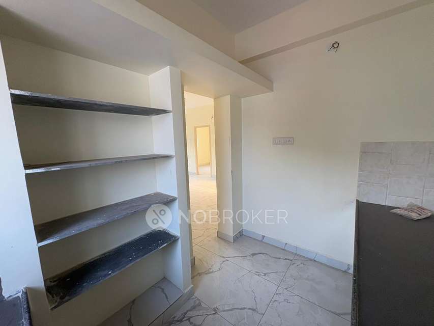 2 BHK Flat In Sri Choolaimedu, Periyar Pathai For Sale  In Choolaimedu