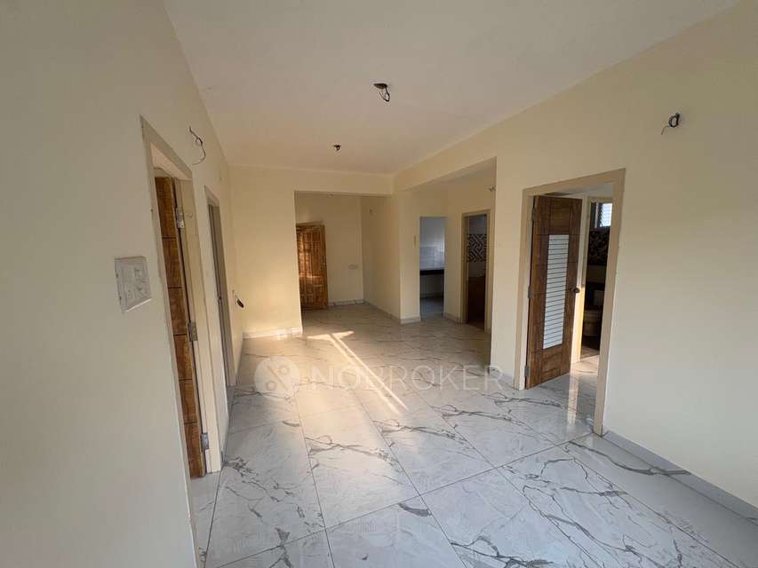 2 BHK Flat In Sri Choolaimedu, Periyar Pathai For Sale  In Choolaimedu