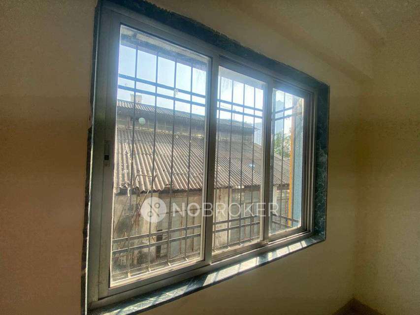 1 BHK Flat In Shree Yasho Mangal Chs, Badami Bohari Chawl, L B For Sale  In Parel