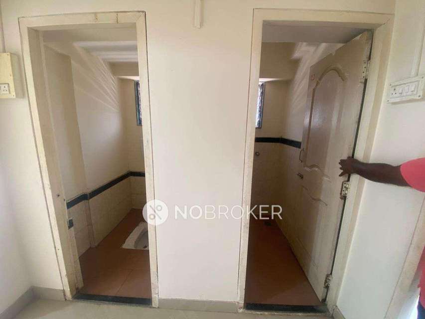 1 BHK Flat In Shree Yasho Mangal Chs, Badami Bohari Chawl, L B For Sale  In Parel