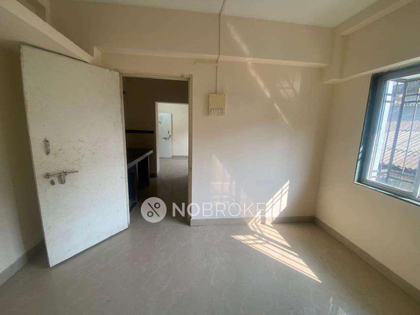 1 BHK Flat In Shree Yasho Mangal Chs, Badami Bohari Chawl, L B For Sale  In Parel