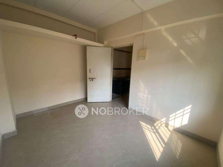 1 BHK Flat In Shree Yasho Mangal Chs, Badami Bohari Chawl, L B For Sale  In Parel