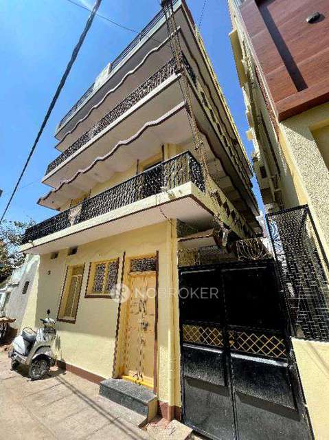 4+ BHK Flat In Standalone Building  For Sale  In Yelahanka