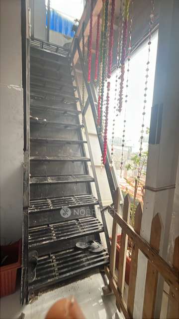 Godown/Warehouse in Ghatkopar West, Mumbai for Rent 