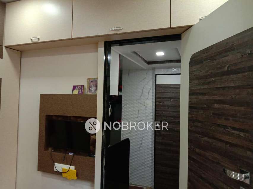 1 BHK Flat In Om Shree Sadguru Nagar Co-operative Housing Society Limited For Sale  In Borivali East