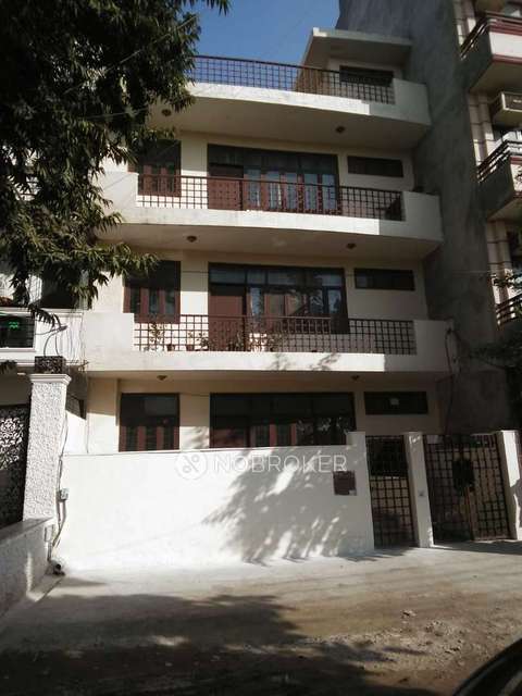 4 BHK Flat In Dlf Phase 3, Sector 24 For Sale  In Sector 24