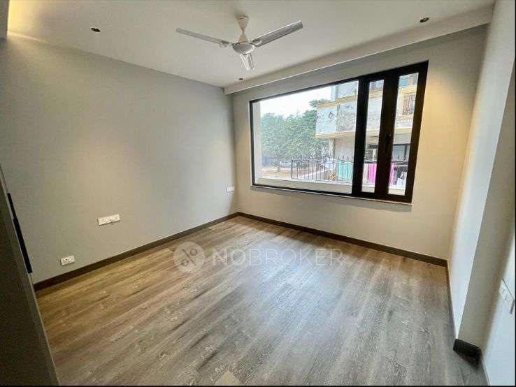 4 BHK Flat In Dlf Phase 3, Sector 24 For Sale  In Sector 24