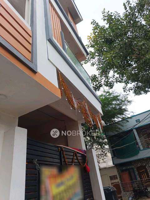 1 BHK Flat For Sale  In Towlichowk