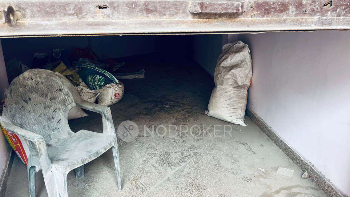 Shop in 548, Panchshil Enclave, Vikash Nagar Extension, Uttam Nagar, New Delhi, Delhi, 110059, India, Delhi for Rent